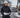 Ouvrier du bâtiment en tenue de travail chaude sur un chantier en hiver